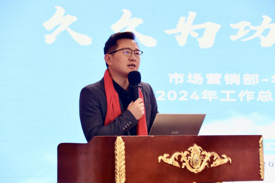 刘伟平.jpg