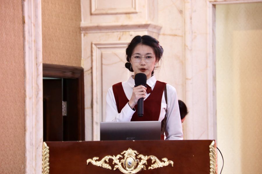 新人李.jpg