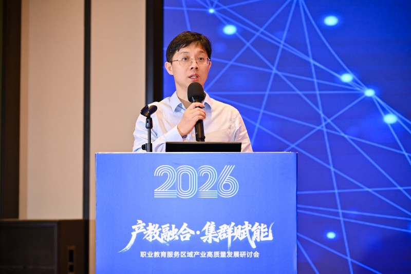 DZ5_2329.jpg